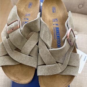 BRAND NEW Birkenstock Women's Sandals - Light Gray